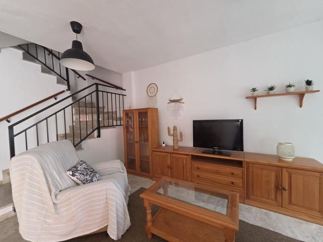 4 makuuhuone Rivitalo myytävänä paikassa Chilches, Vélez-Málaga mukana uima-altaan 
autotalli - 395 000 € (Ref: 9385554)