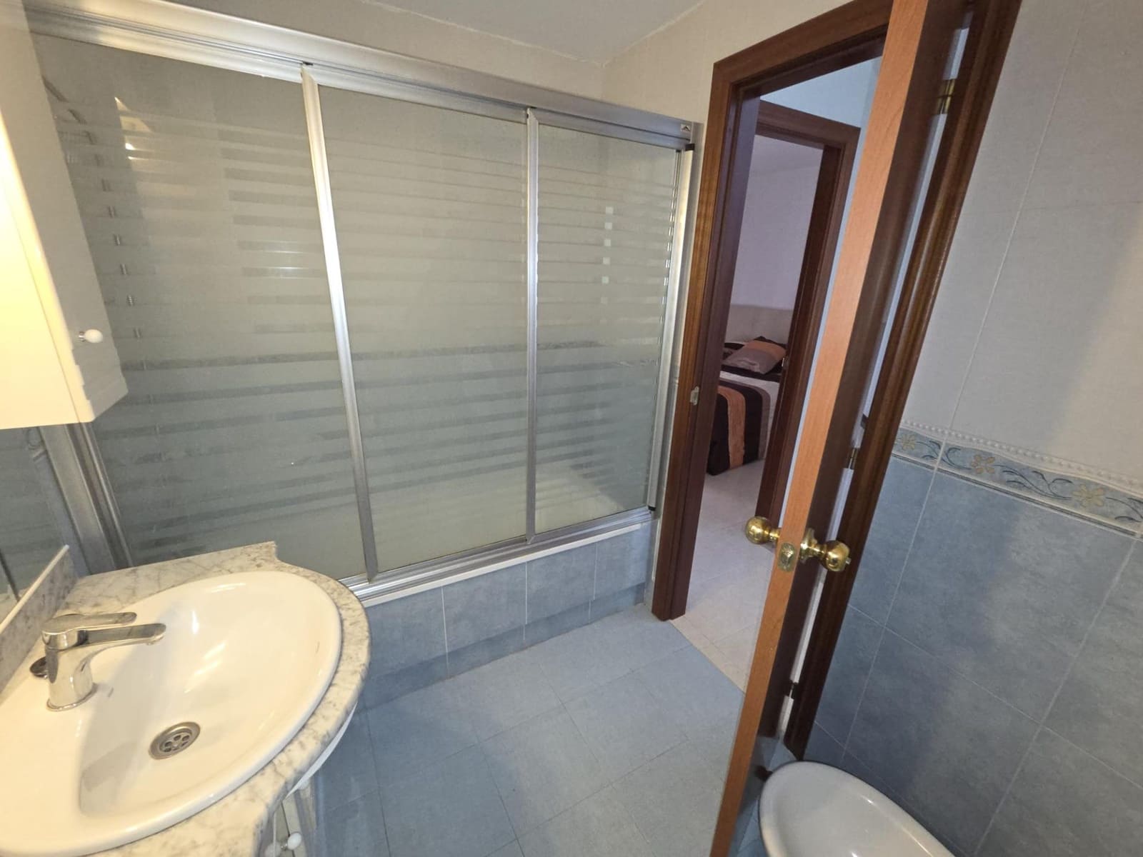 4 makuuhuone Rivitalo myytävänä paikassa Chilches mukana uima-altaan 
autotalli - 395 000 € (Ref: 9385554)