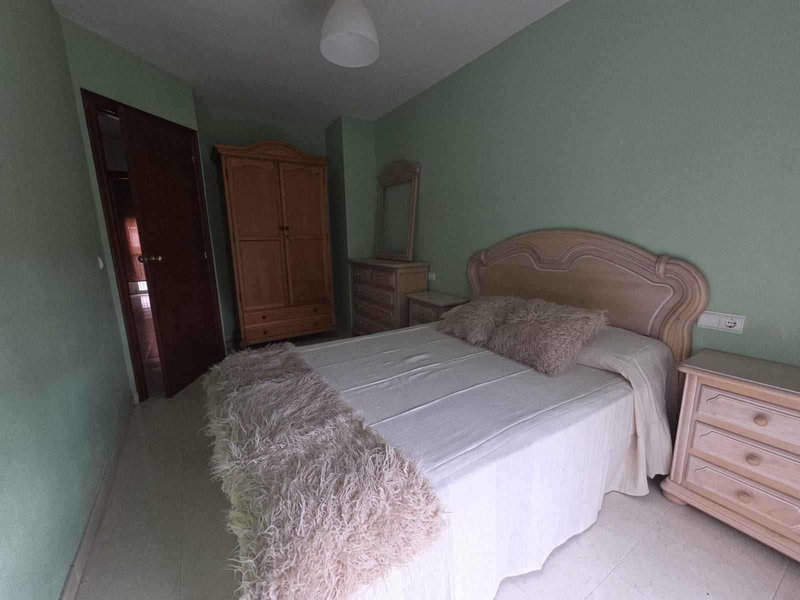 4 makuuhuone Rivitalo myytävänä paikassa Chilches mukana uima-altaan 
autotalli - 395 000 € (Ref: 9385554)