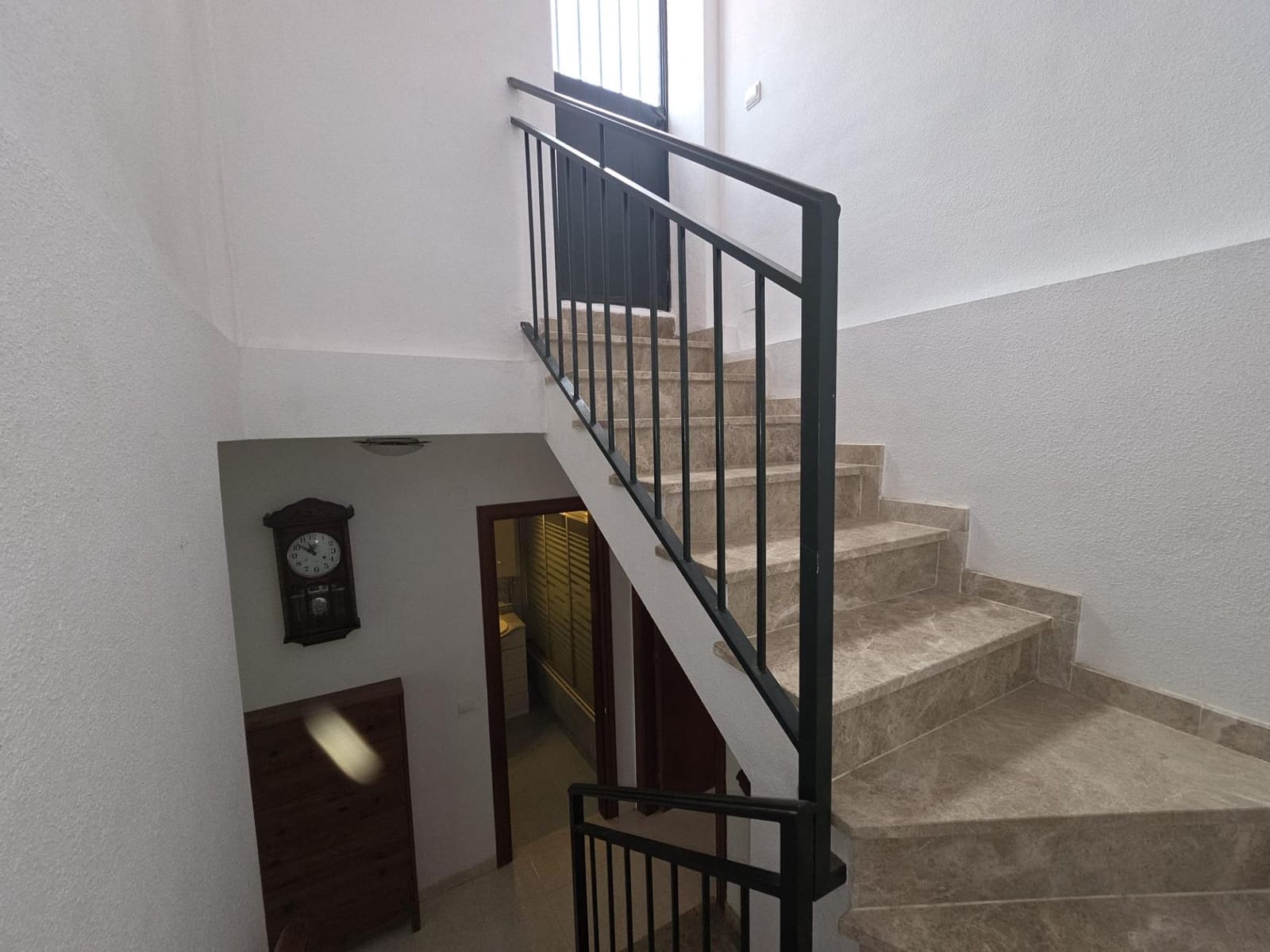 4 makuuhuone Rivitalo myytävänä paikassa Chilches mukana uima-altaan 
autotalli - 395 000 € (Ref: 9385554)