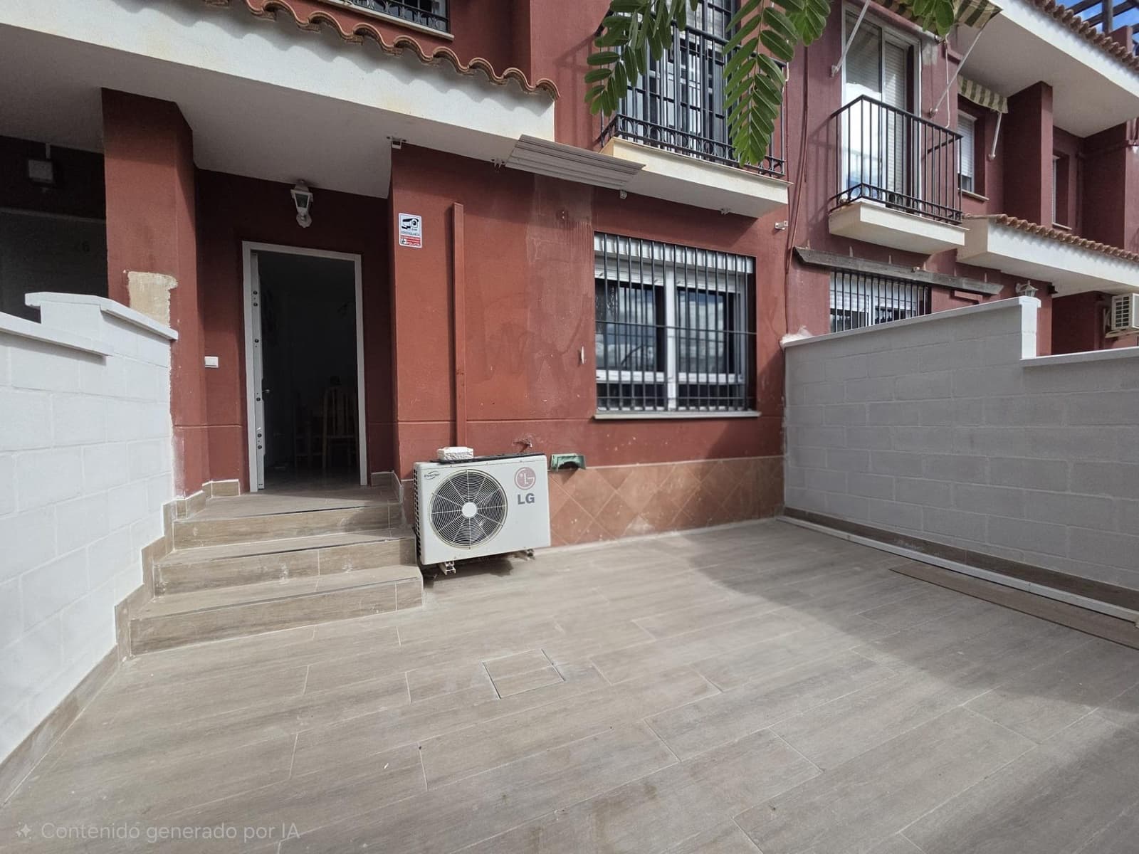 4 makuuhuone Rivitalo myytävänä paikassa Chilches mukana uima-altaan 
autotalli - 395 000 € (Ref: 9385554)