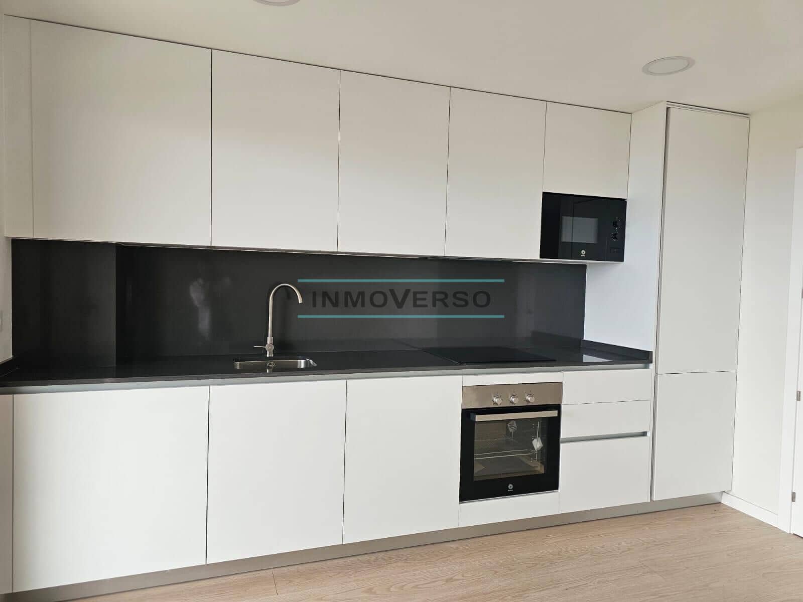 2 bedroom Flat for sale in Benagalbon with pool garage - € 410,000 (Ref: 9410934)