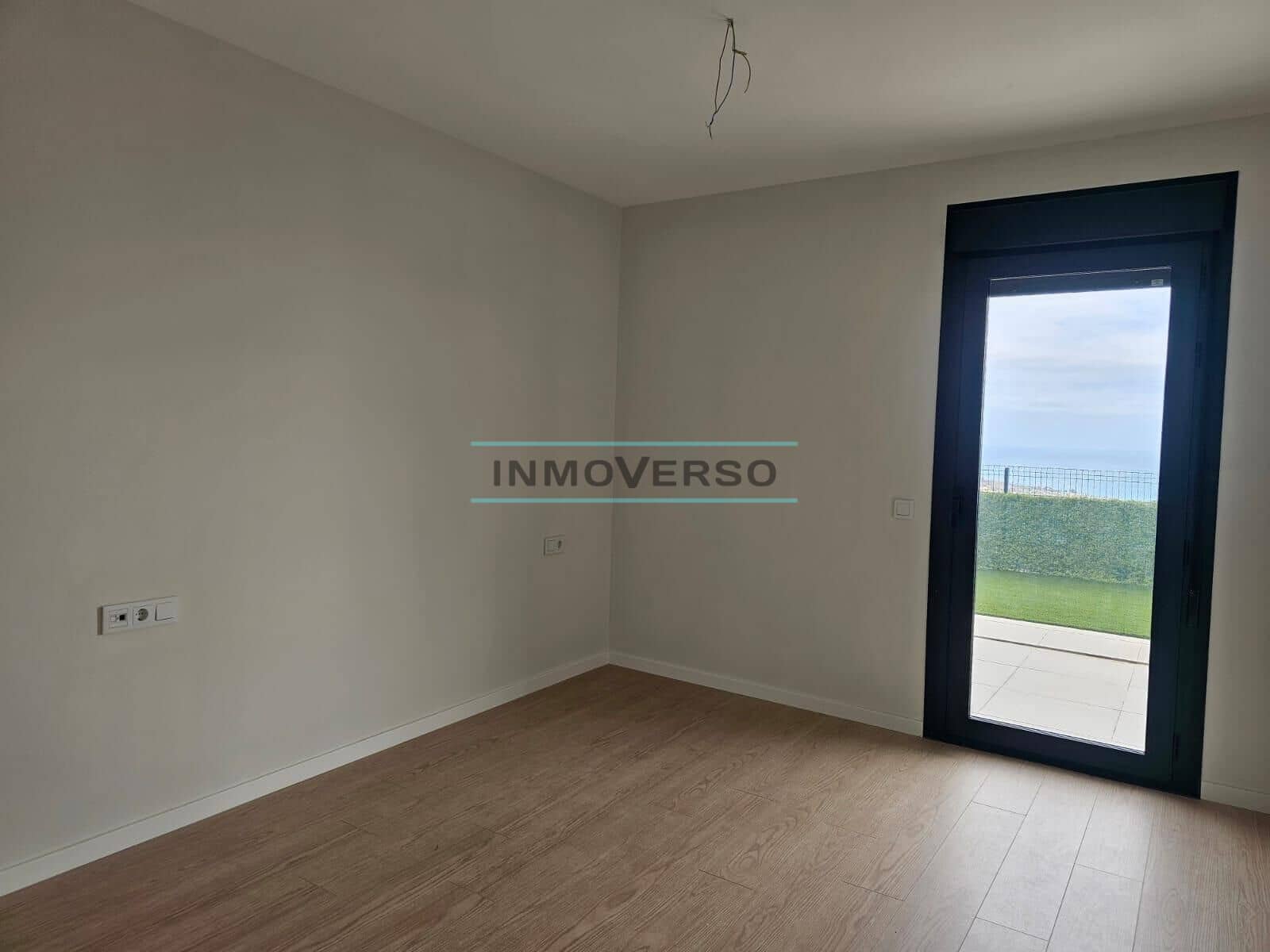 2 bedroom Flat for sale in Benagalbon with pool garage - € 410,000 (Ref: 9410934)