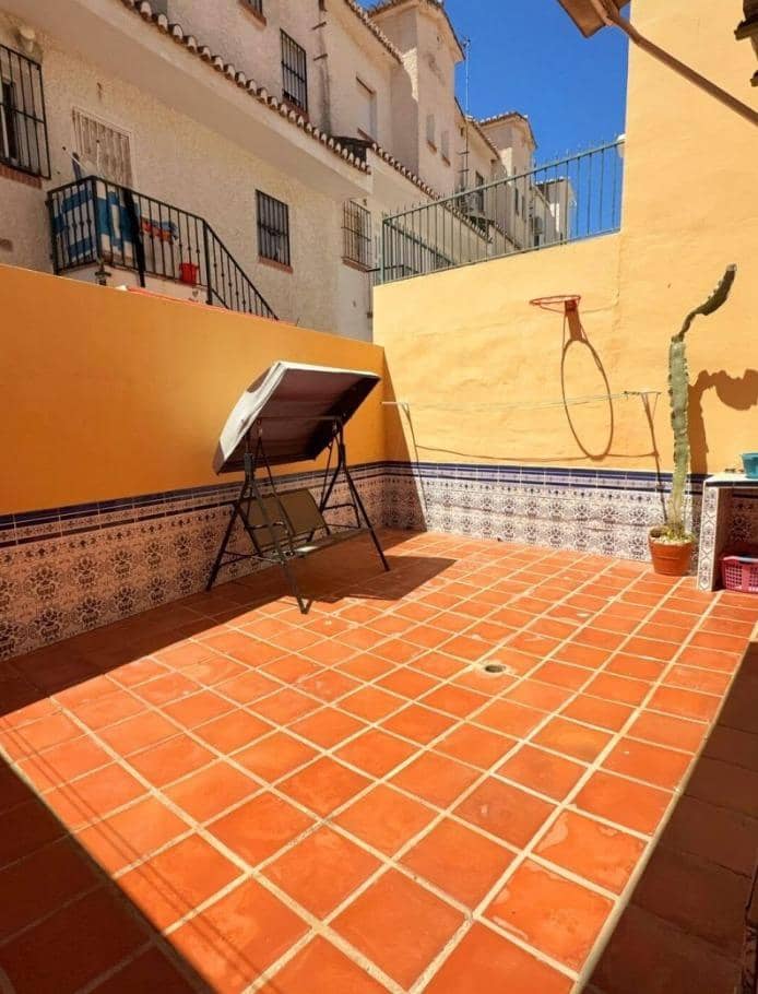 3 soveværelse Rækkehus til salg i Almayate - € 329.000 (Ref: 9415875)