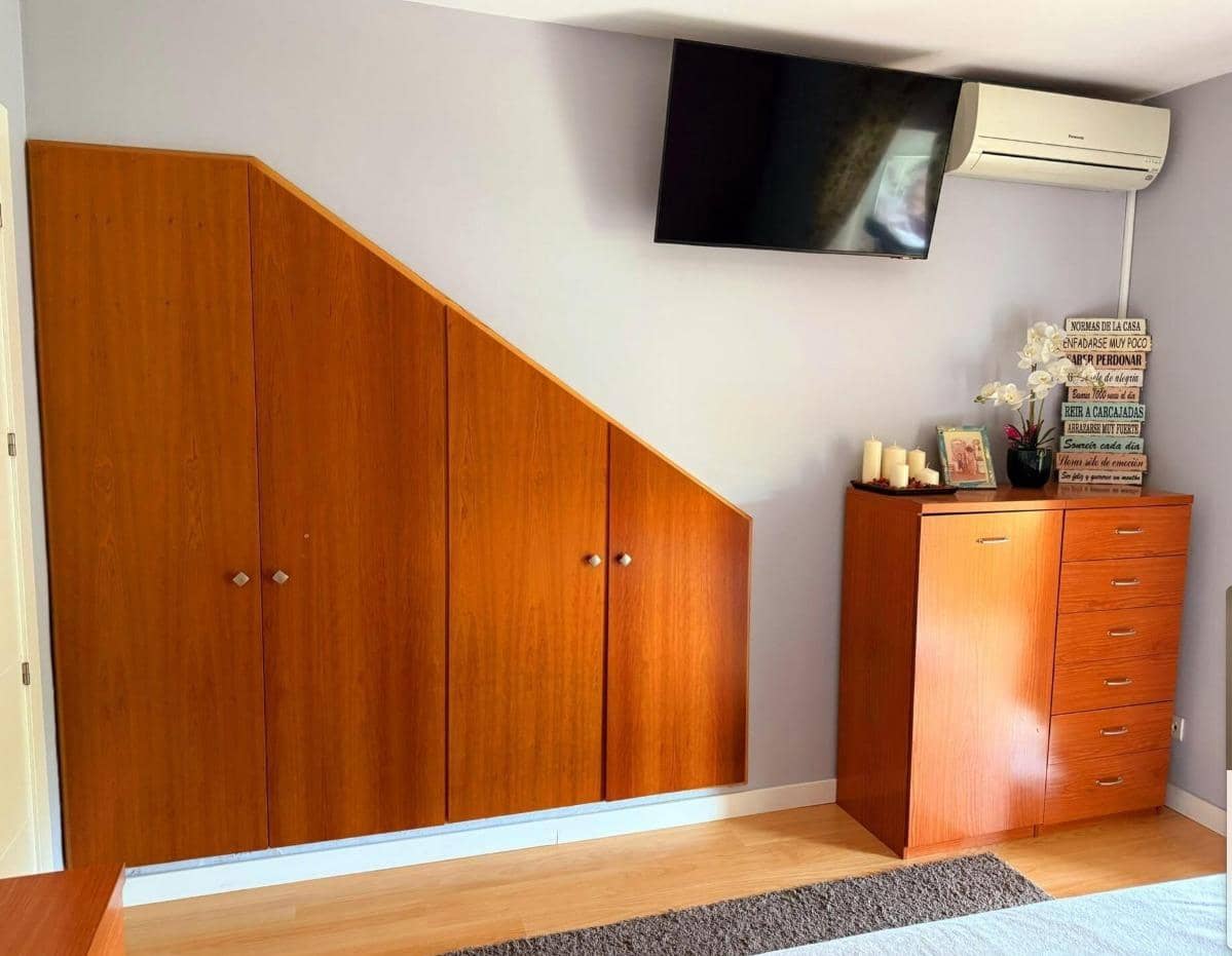 3 soveværelse Rækkehus til salg i Almayate - € 329.000 (Ref: 9415875)