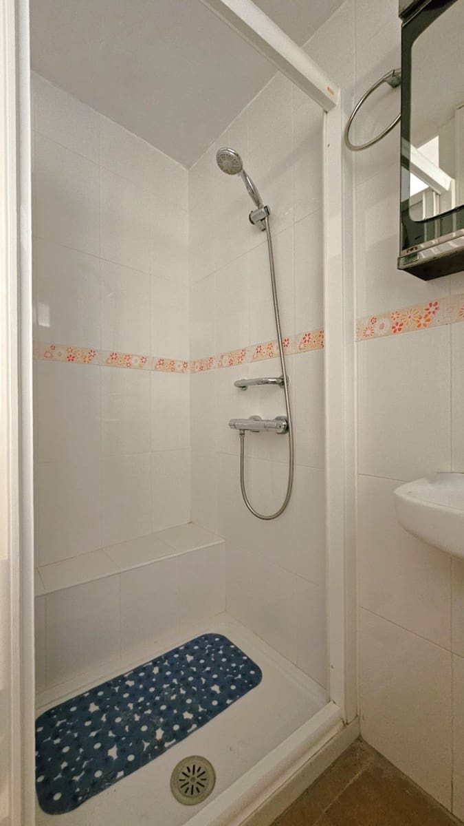 2 makuuhuone Omakotitalo myytävänä paikassa Benamargosa - 85 000 € (Ref: 9422374)