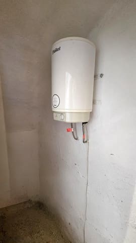 2 makuuhuone Omakotitalo myytävänä paikassa Benamargosa - 85 000 € (Ref: 9422374)