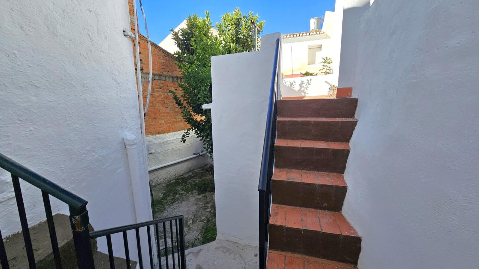 2 makuuhuone Omakotitalo myytävänä paikassa Benamargosa - 85 000 € (Ref: 9422374)