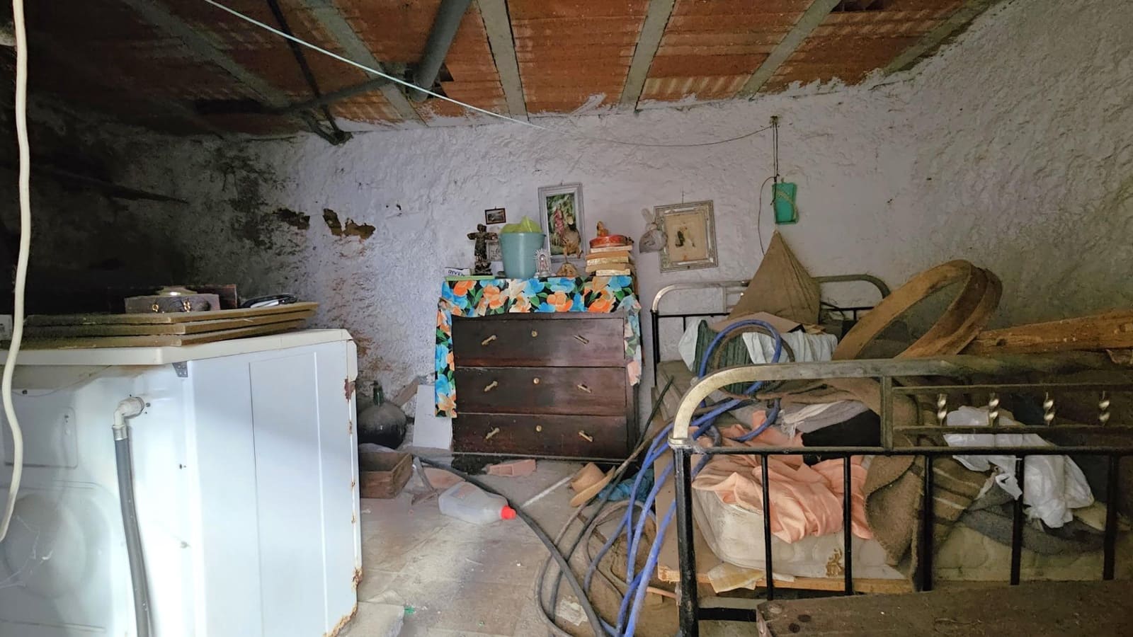 2 makuuhuone Omakotitalo myytävänä paikassa Benamargosa - 85 000 € (Ref: 9422374)