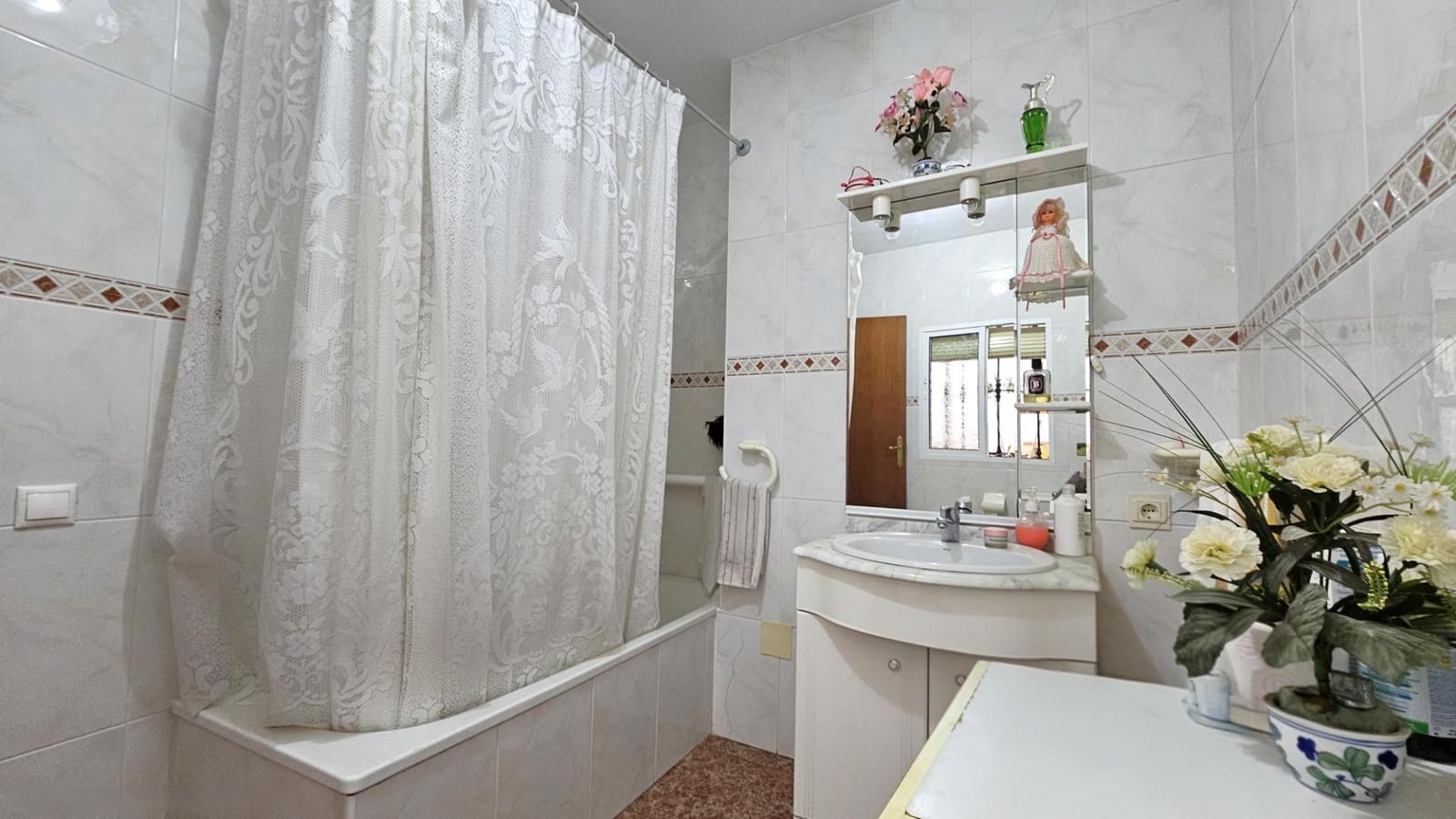 5 bedroom Townhouse for sale in Benamargosa - € 110,000 (Ref: 9427142)