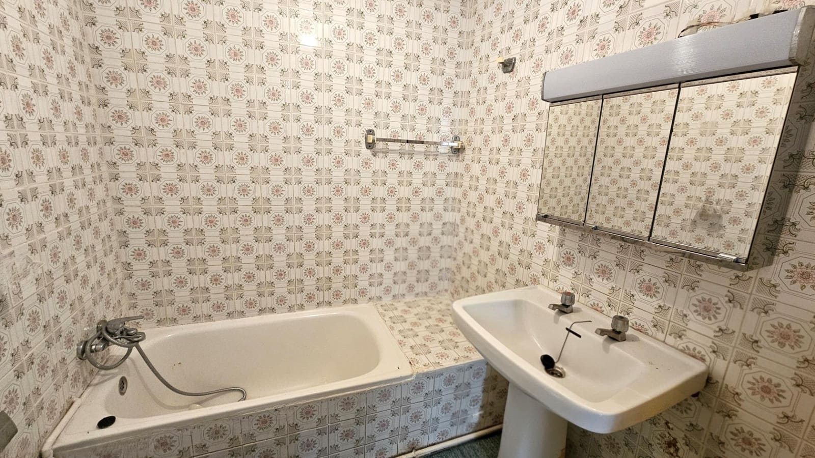 5 bedroom Townhouse for sale in Benamargosa - € 110,000 (Ref: 9427142)