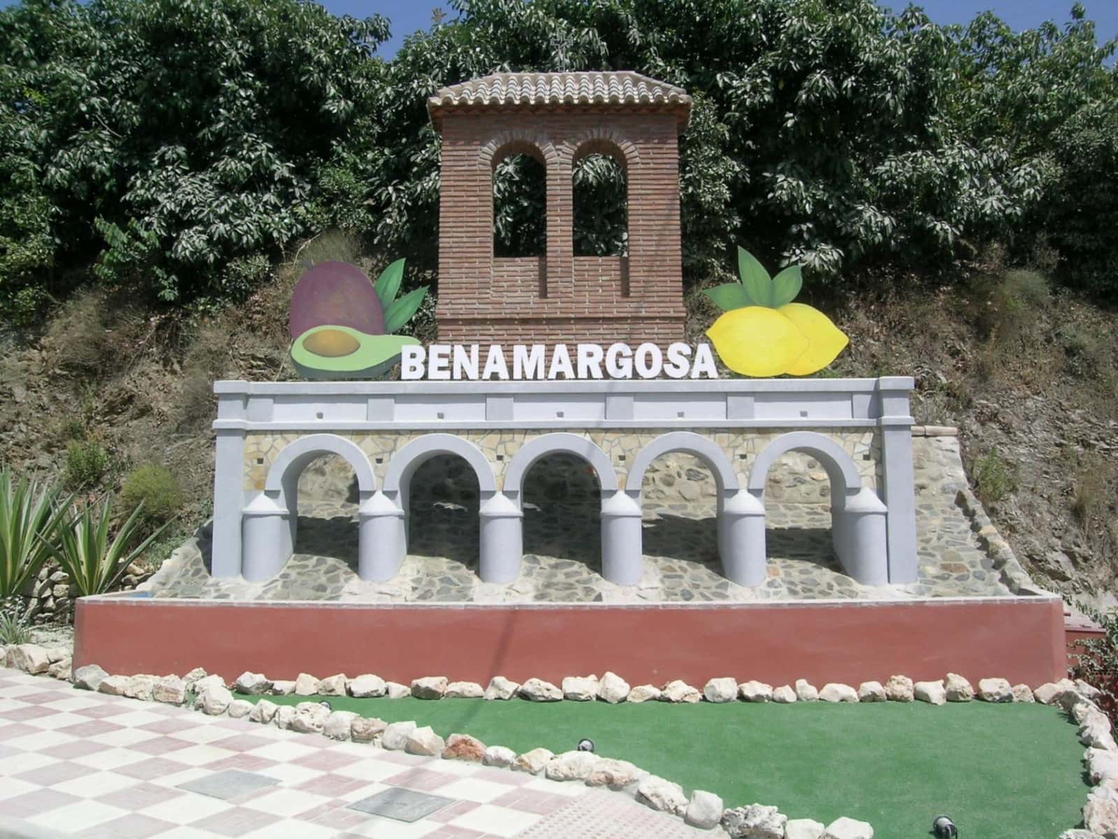 5 bedroom Townhouse for sale in Benamargosa - € 110,000 (Ref: 9427142)