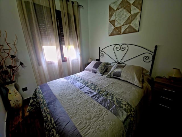 2 sypialnia Finka/Dom wiejski na sprzedaż w Sayalonga - 210 000 € (Ref: 9471200)