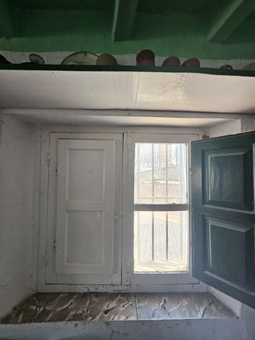 6 bedroom Townhouse for sale in Los Romanes, Viñuela - € 180,000 (Ref: 9494564)