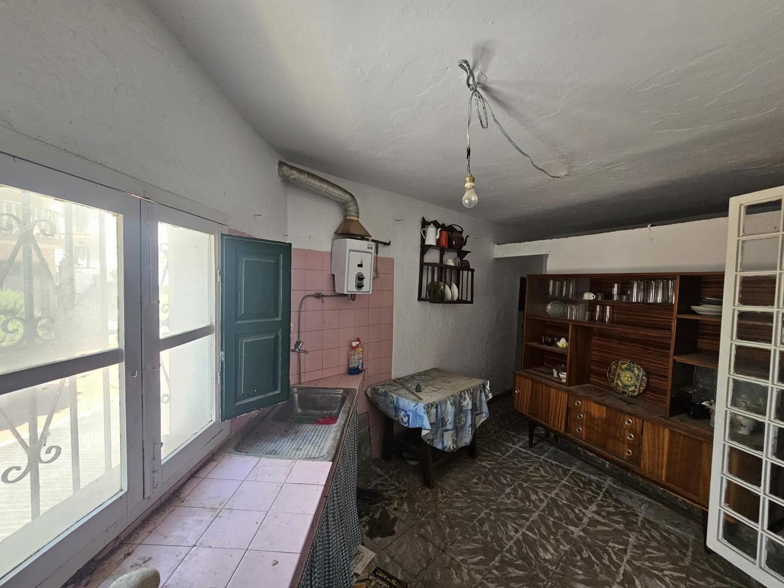 6 bedroom Townhouse for sale in Los Romanes - € 180,000 (Ref: 9494564)