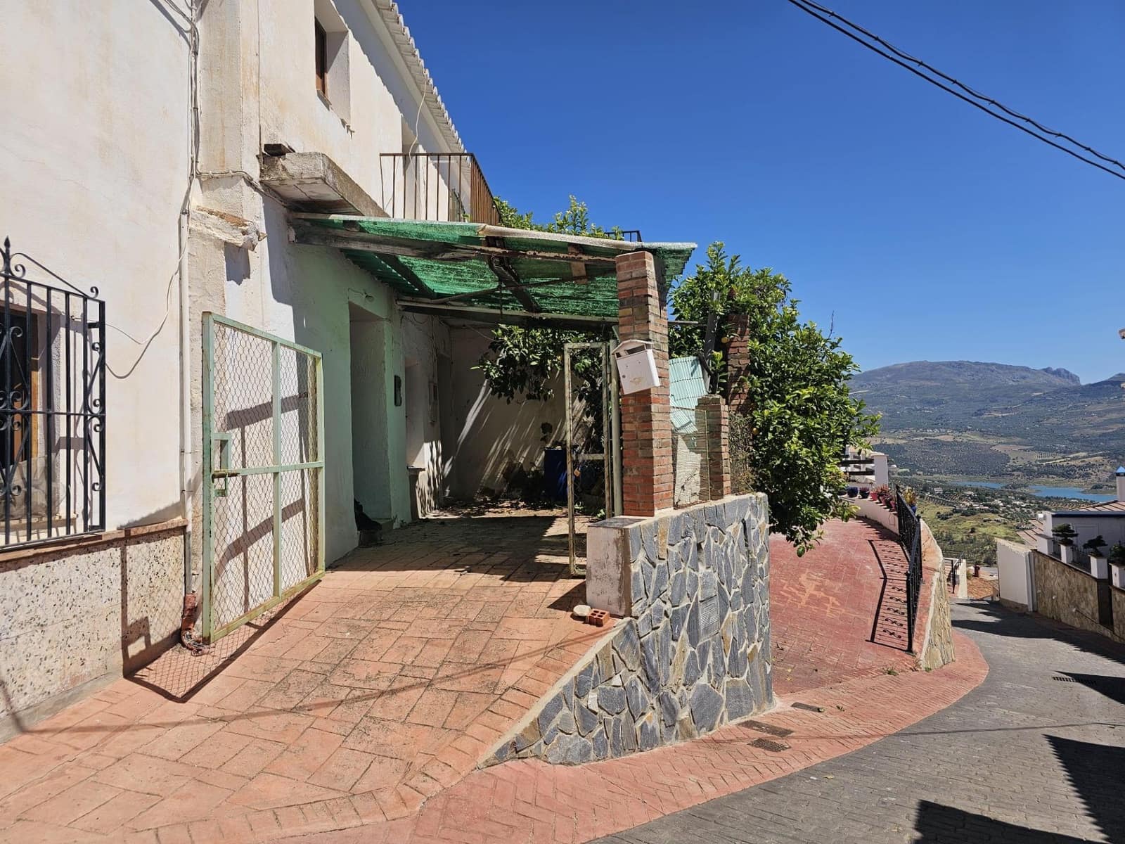 6 bedroom Townhouse for sale in Los Romanes - € 180,000 (Ref: 9494564)