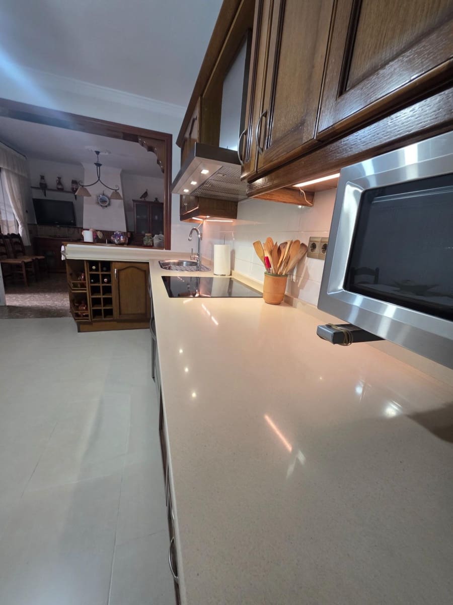 6 sypialnia Willa na sprzedaż w Periana z garażem - 350 000 € (Ref: 9499010)