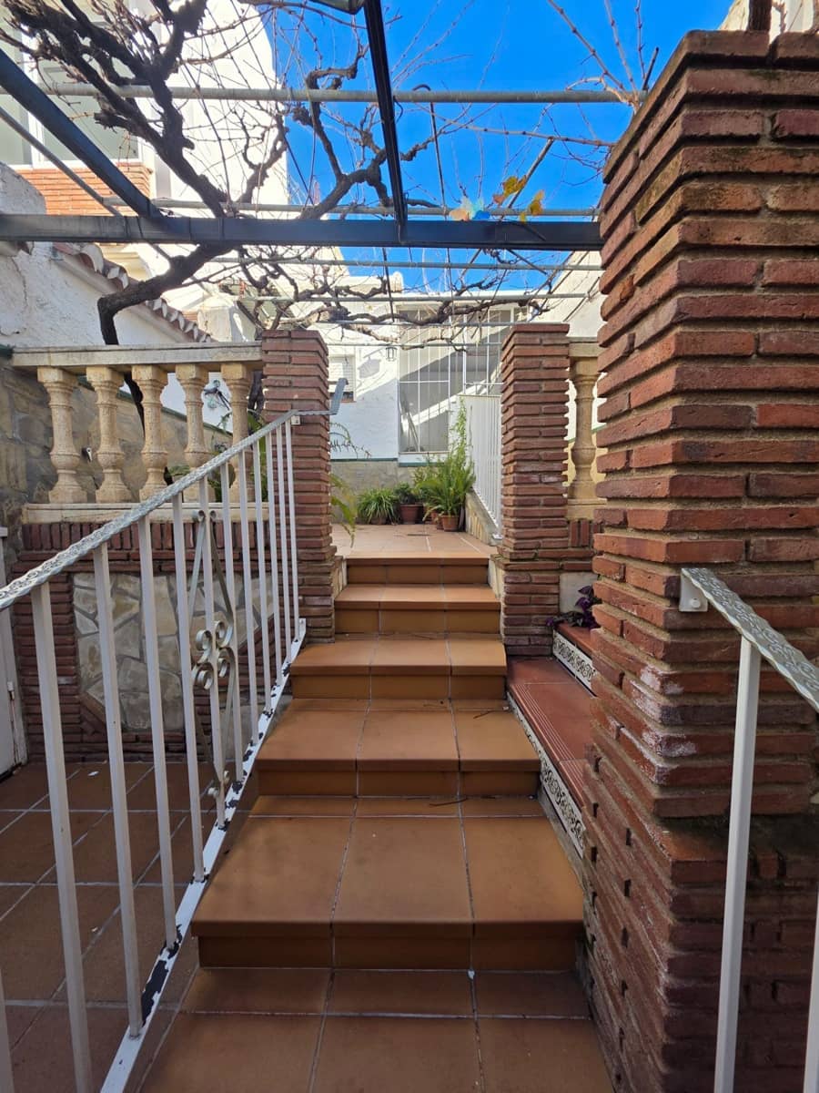 6 sypialnia Willa na sprzedaż w Periana z garażem - 350 000 € (Ref: 9499010)