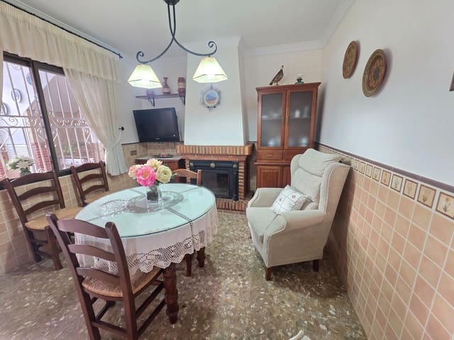 6 sypialnia Willa na sprzedaż w Periana z garażem - 350 000 € (Ref: 9499010)