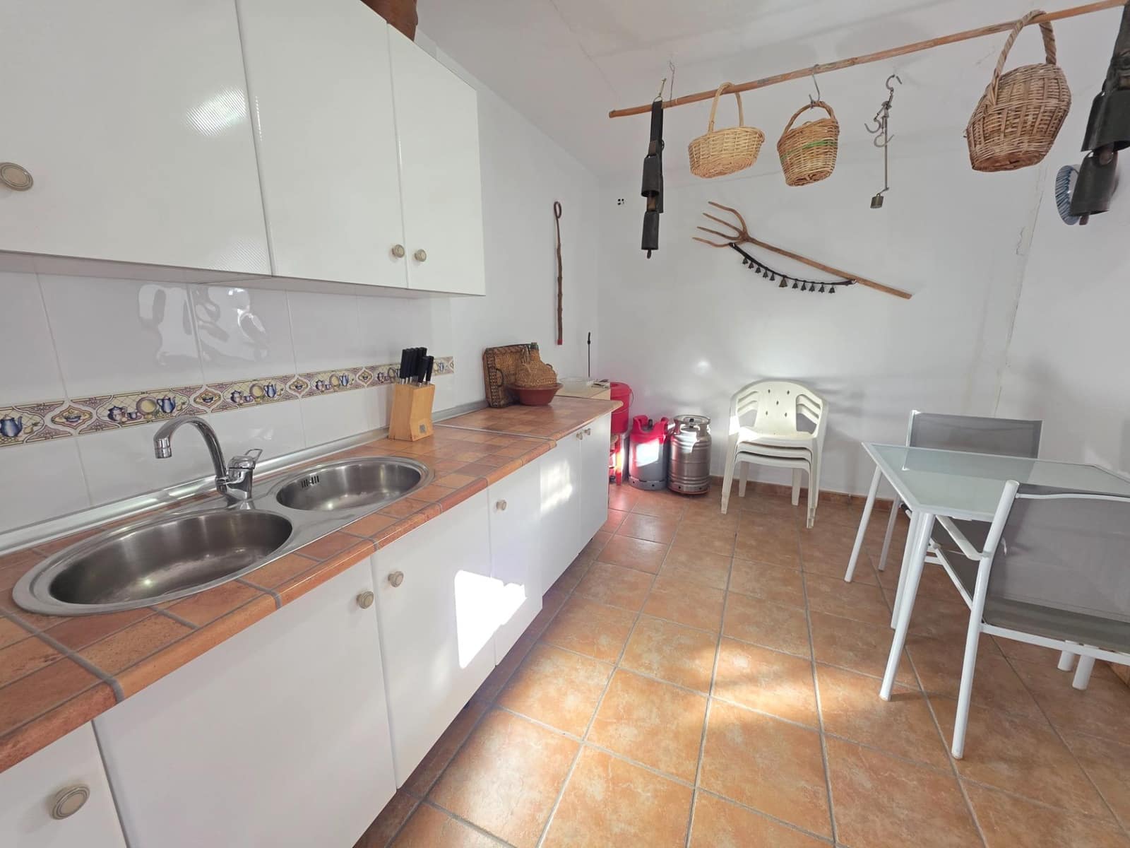 6 sypialnia Willa na sprzedaż w Periana z garażem - 350 000 € (Ref: 9499010)