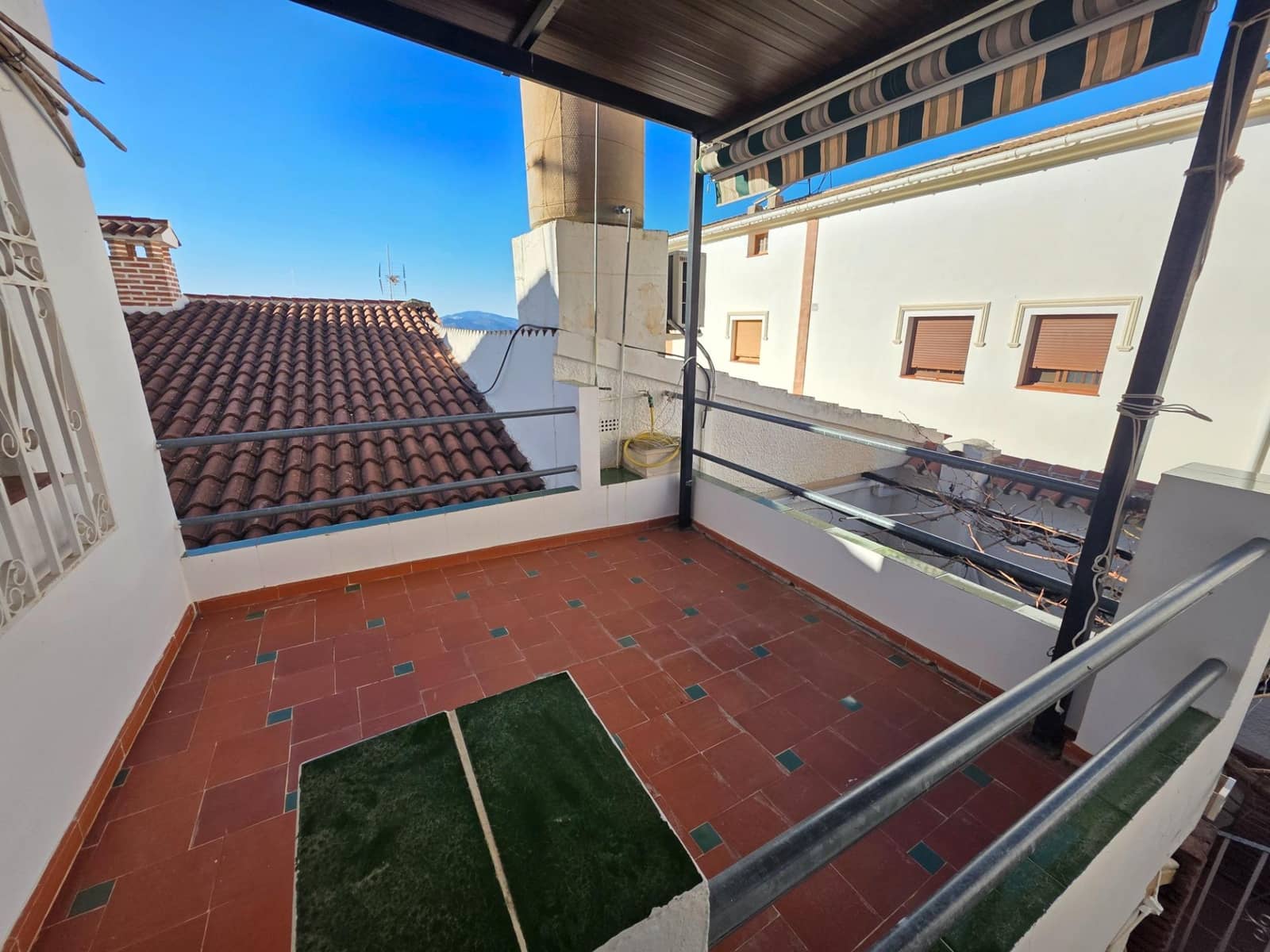 6 sypialnia Willa na sprzedaż w Periana z garażem - 350 000 € (Ref: 9499010)