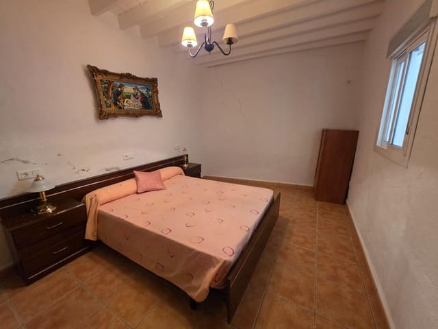 Casa de 3 habitaciones en Periana en venta - 99.000 € (Ref: 9499109)