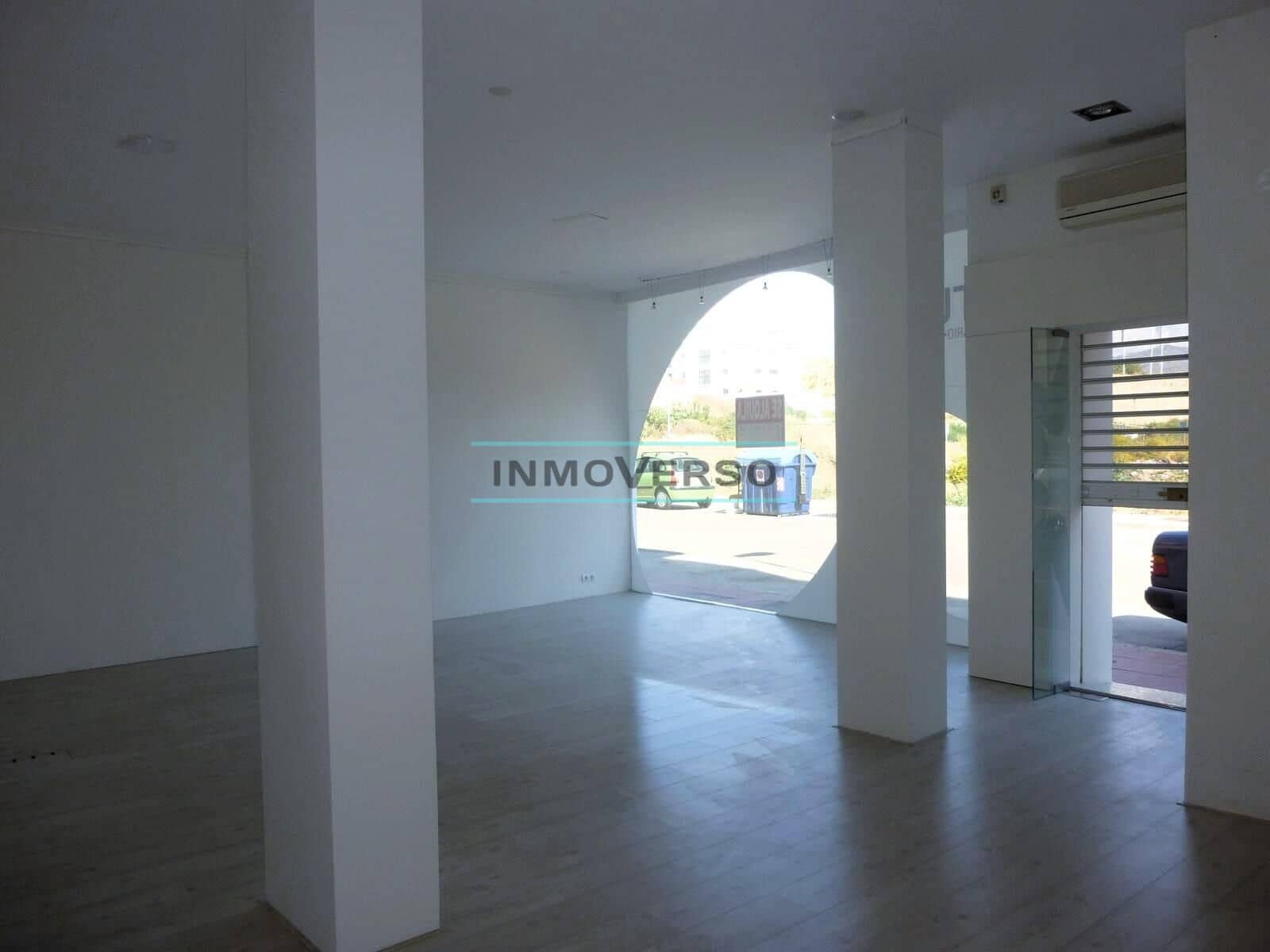 Kommersiell til salgs i Torre del Mar - € 190 000 (Ref: 9516062)