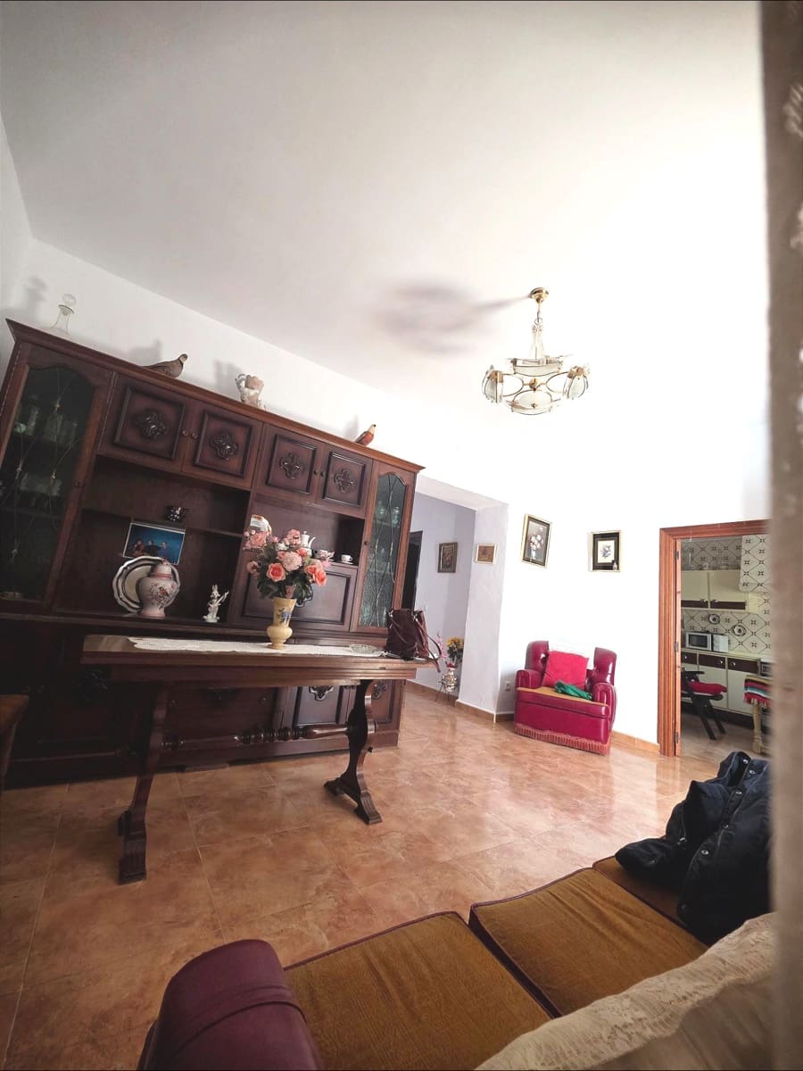 6 bedroom Finca/Country House for sale in Benamargosa - € 170,000 (Ref: 9524259)