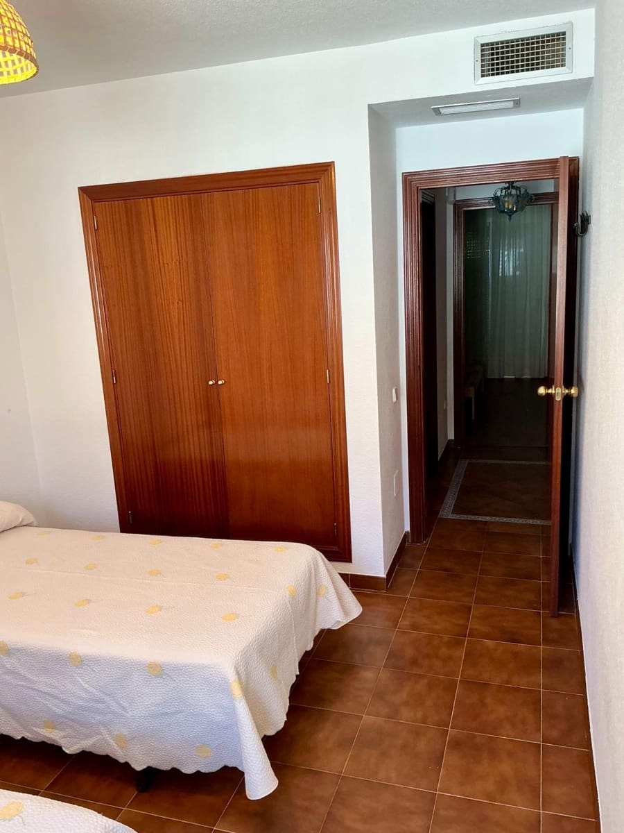 4 sypialnia Willa do wynajęcia w Rincon de la Victoria z garażem - 2 000 € (Ref: 9530471)