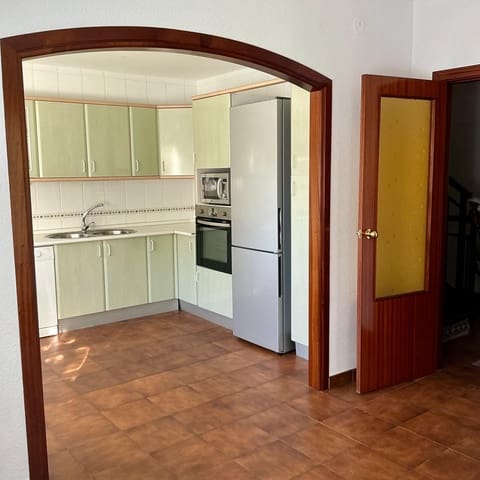 4 sypialnia Willa do wynajęcia w Rincón de la Victoria z garażem - 2 000 € (Ref: 9530471)