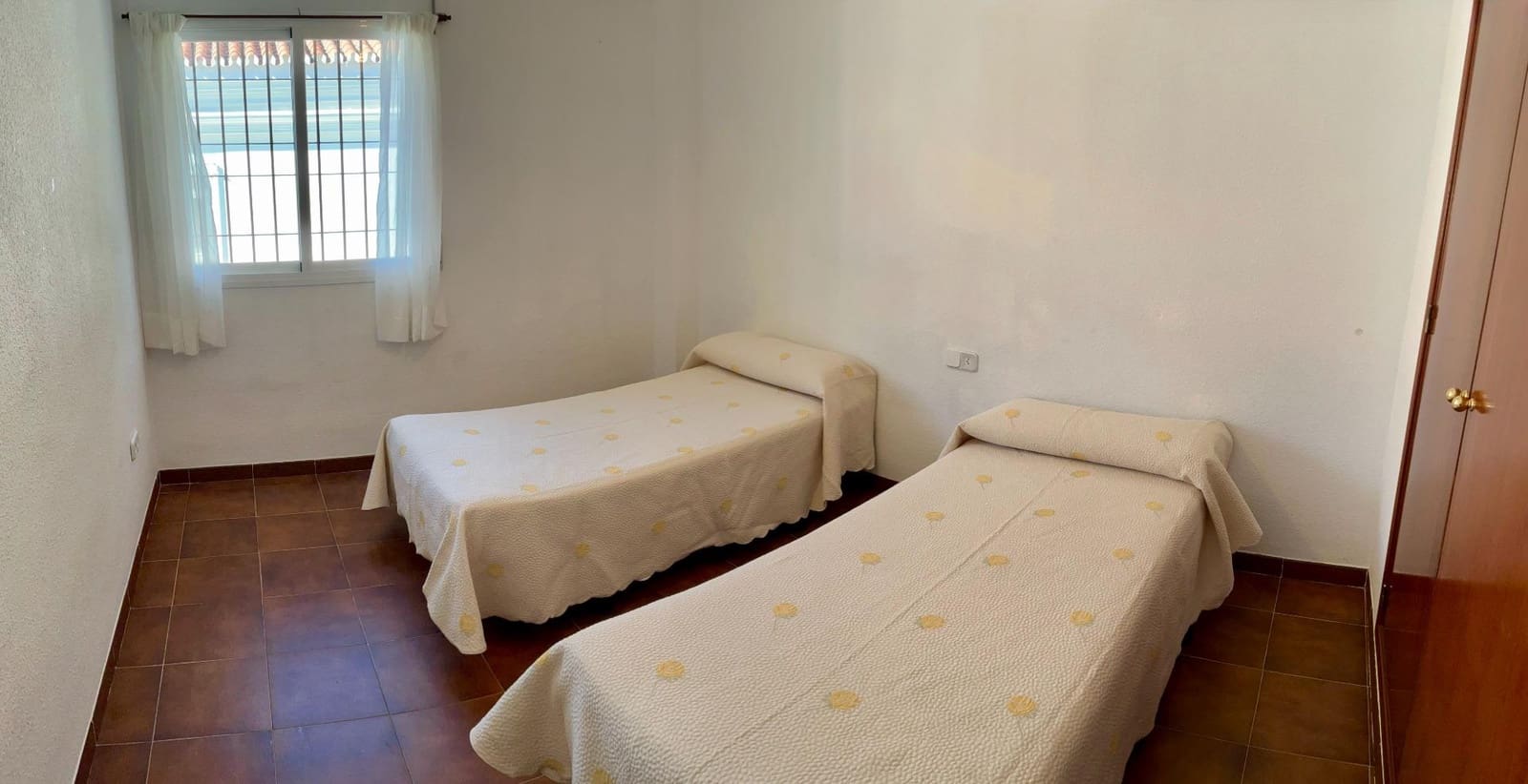 4 sypialnia Willa do wynajęcia w Rincon de la Victoria z garażem - 2 000 € (Ref: 9530471)