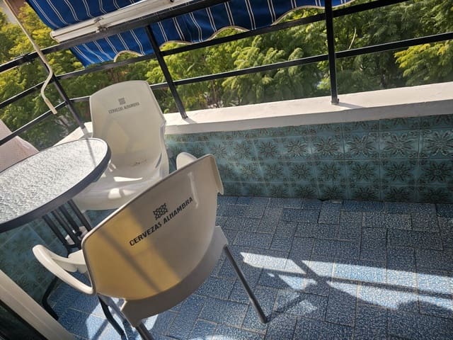 Piso de 3 habitaciones en Torre del Mar, Vélez-Málaga en venta - 188.000 € (Ref: 9571121)