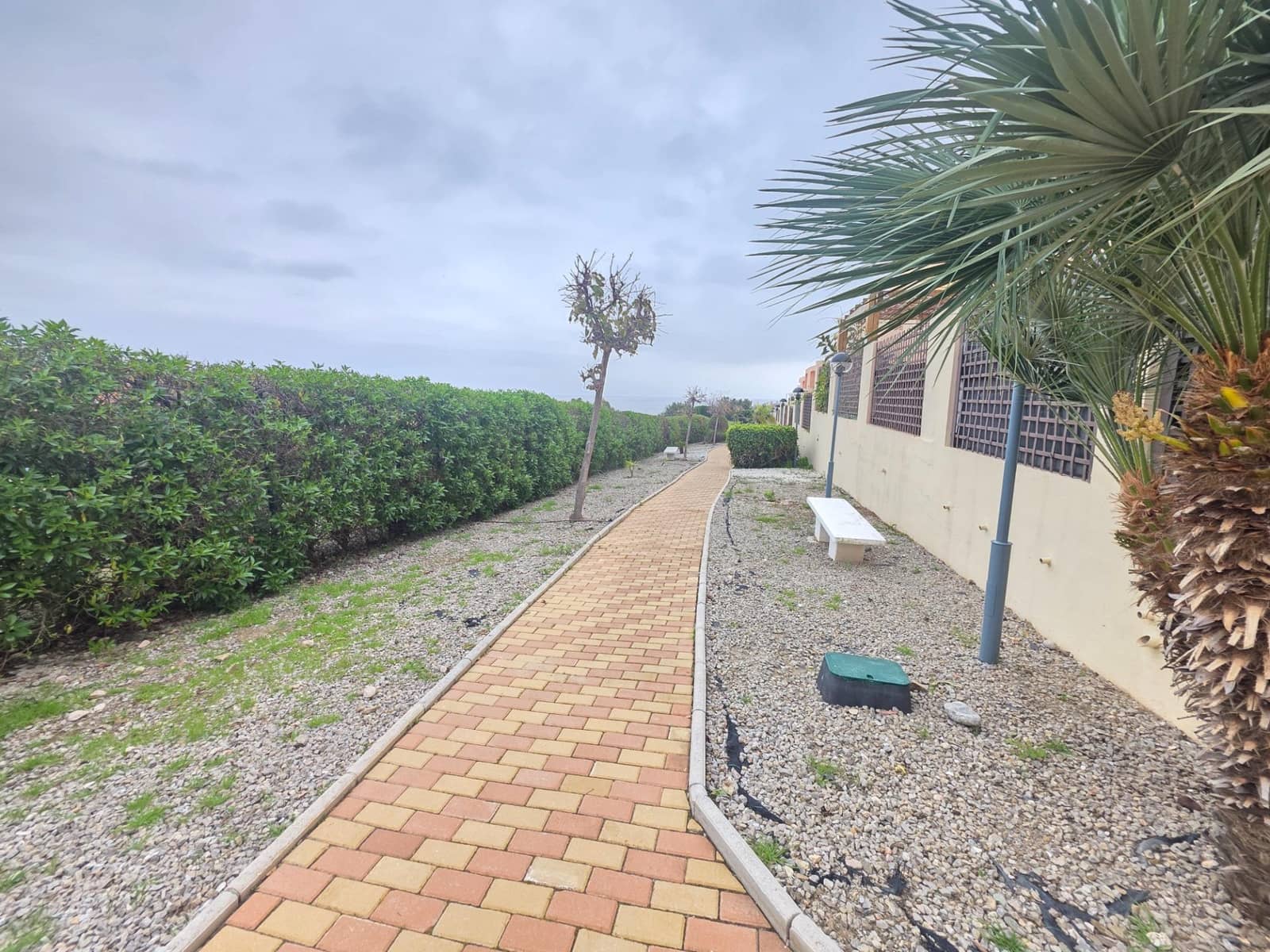 4 makuuhuone Rivitalo myytävänä paikassa Chilches mukana 
autotalli - 425 000 € (Ref: 9639478)