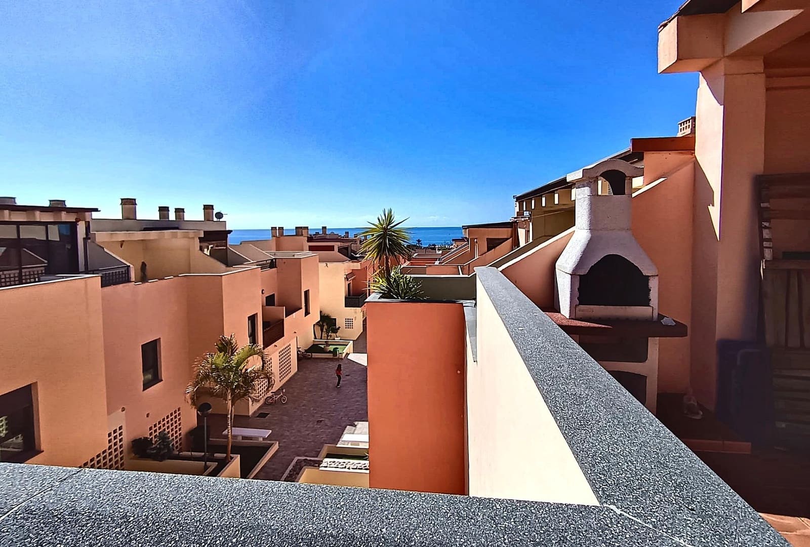 4 bedroom Terraced Villa for sale in Chilches with garage - € 405,000 (Ref: 9639478)
