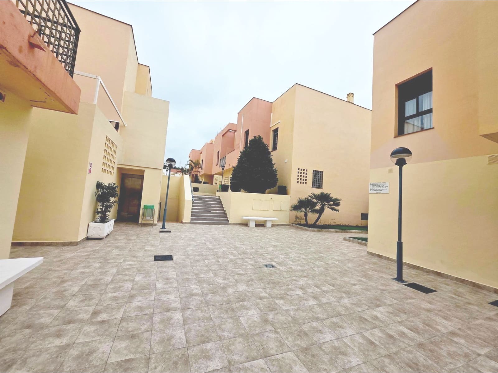4 bedroom Terraced Villa for sale in Chilches with garage - € 405,000 (Ref: 9639478)