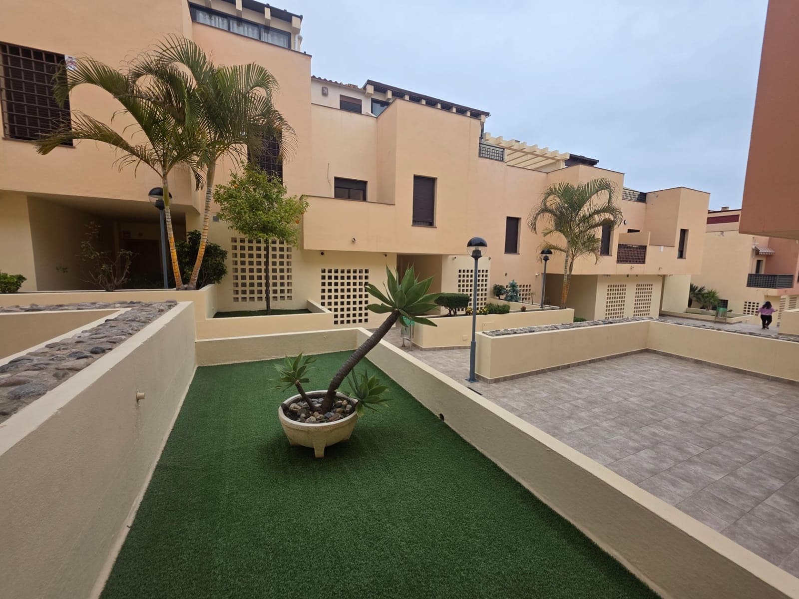 4 bedroom Terraced Villa for sale in Chilches with garage - € 405,000 (Ref: 9639478)