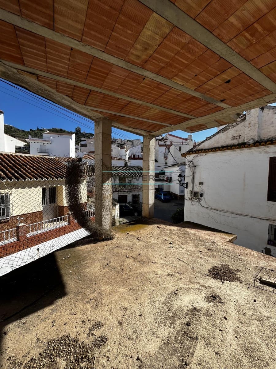 Apartment for sale in Benamargosa with garage - € 99,900 (Ref: 9679815)