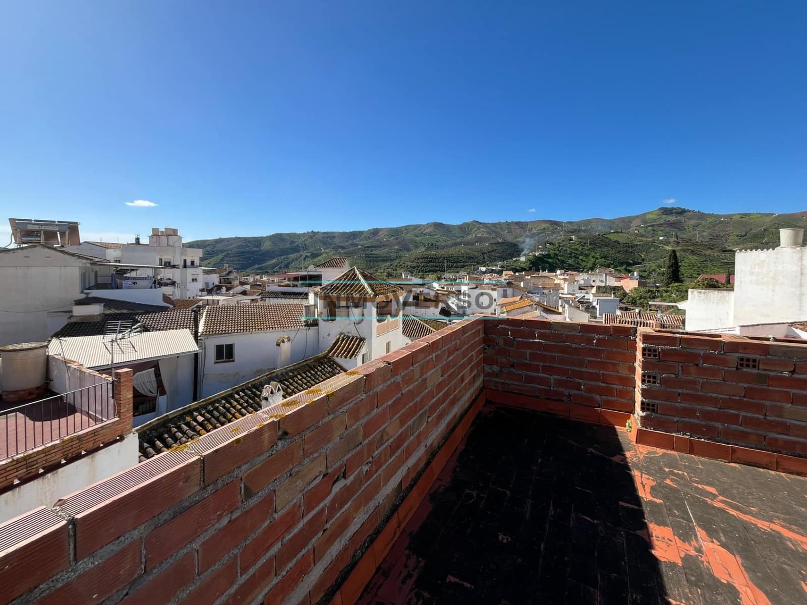 Apartment for sale in Benamargosa with garage - € 99,900 (Ref: 9679815)