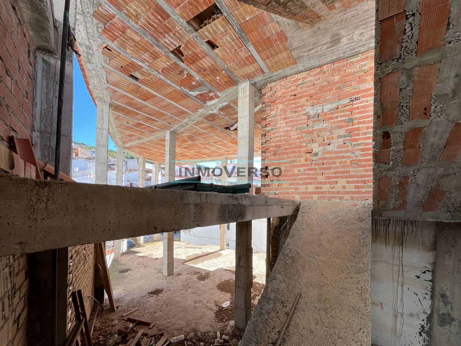 Apartment for sale in Benamargosa with garage - € 99,900 (Ref: 9679815)