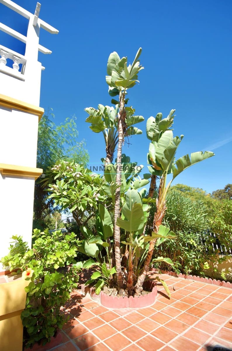 5 soverom Villa til salgs i Torre del Mar med svømmebasseng garasje - € 820 000 (Ref: 9836641)