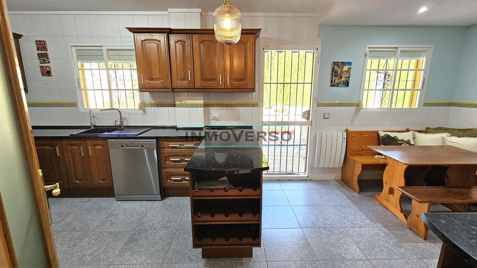 5 makuuhuone Huvila myytävänä paikassa Torre del Mar mukana uima-altaan 
autotalli - 795 000 € (Ref: 9836641)