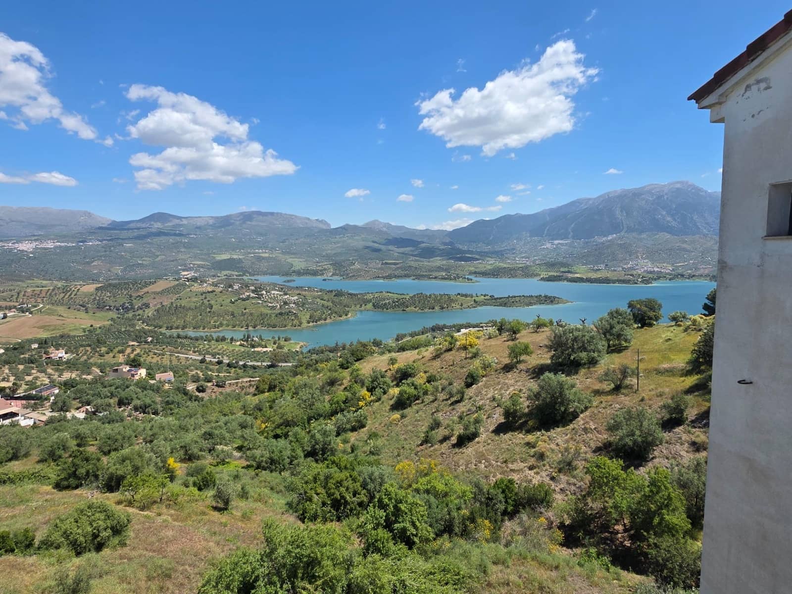 12 bedroom Hotel for sale in Vinuela - € 450,000 (Ref: 9884749)