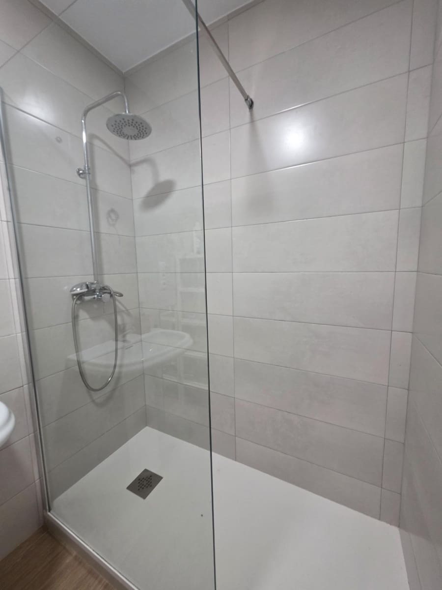 4 soveværelse Rækkehus til leje i Chilches med swimmingpool garage - € 1.300 (Ref: 9922269)