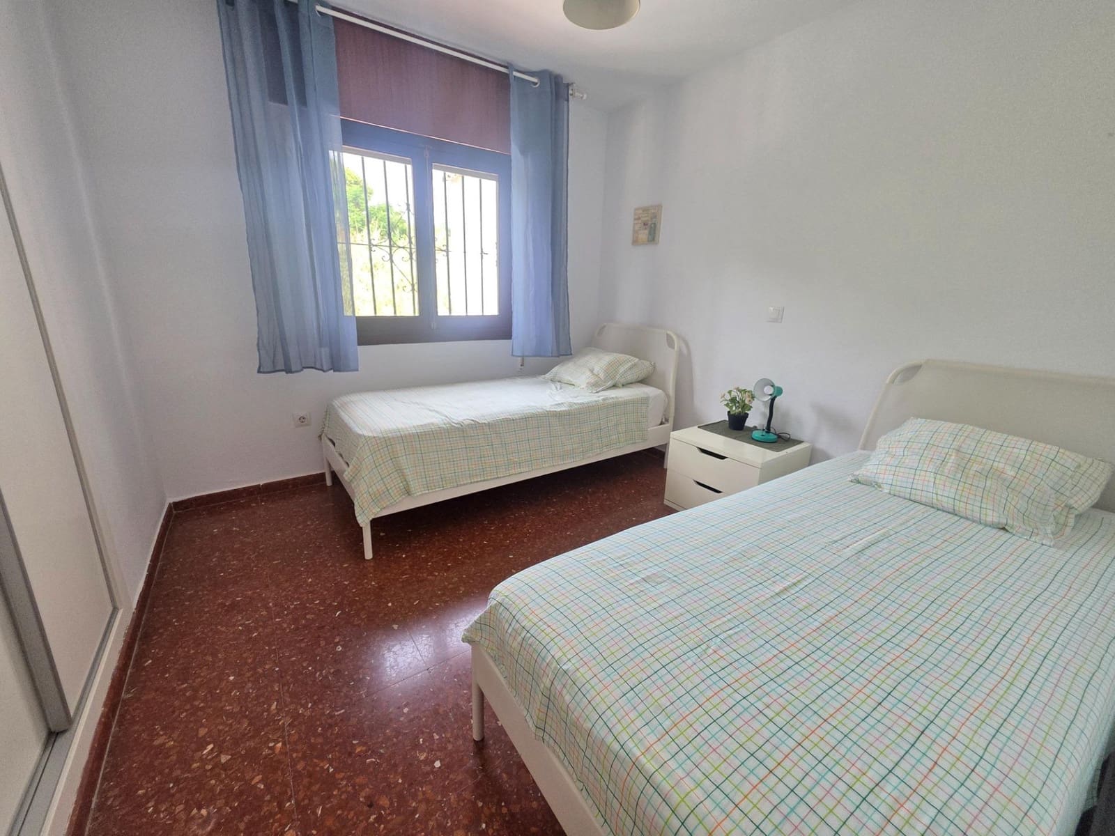 4 soveværelse Rækkehus til leje i Chilches med swimmingpool garage - € 1.300 (Ref: 9922269)