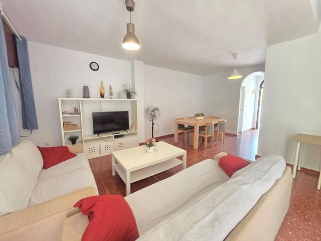 Adosado de 4 habitaciones en Chilches, Vélez-Málaga en alquiler con piscina garaje - 1.300 € (Ref: 9922269)