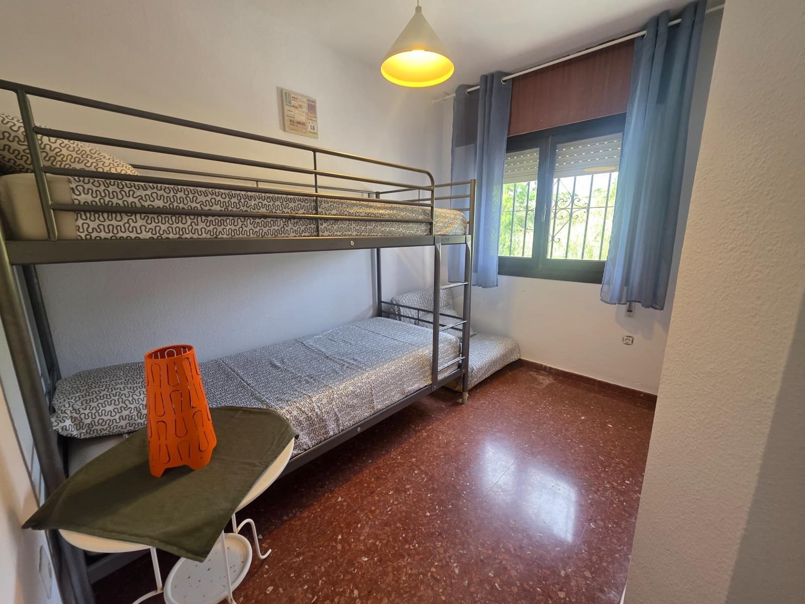 4 soveværelse Rækkehus til leje i Chilches med swimmingpool garage - € 1.300 (Ref: 9922269)