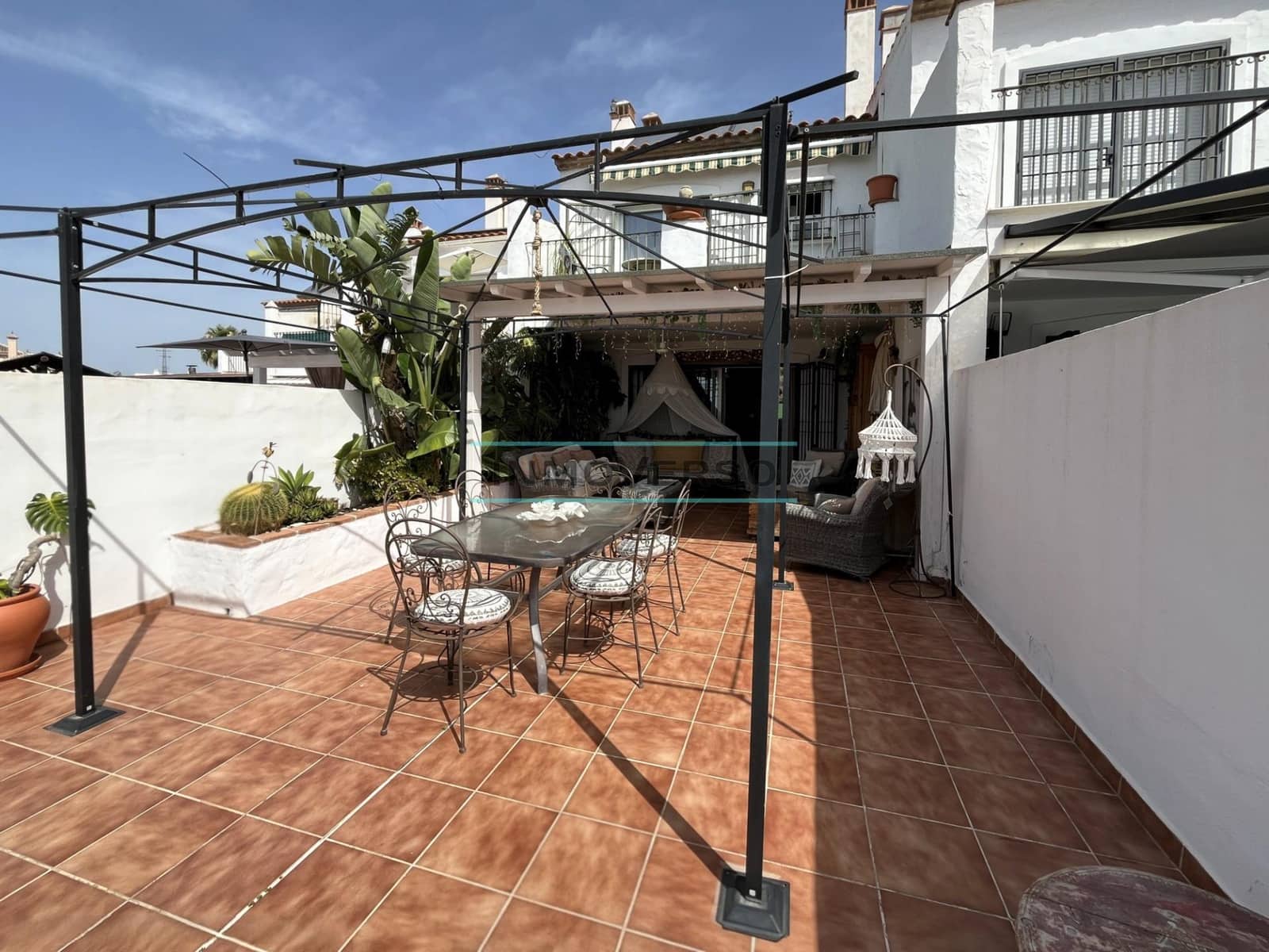 3 soveværelse Rækkehus til salg i Chilches med swimmingpool garage - € 465.000 (Ref: 9924590)