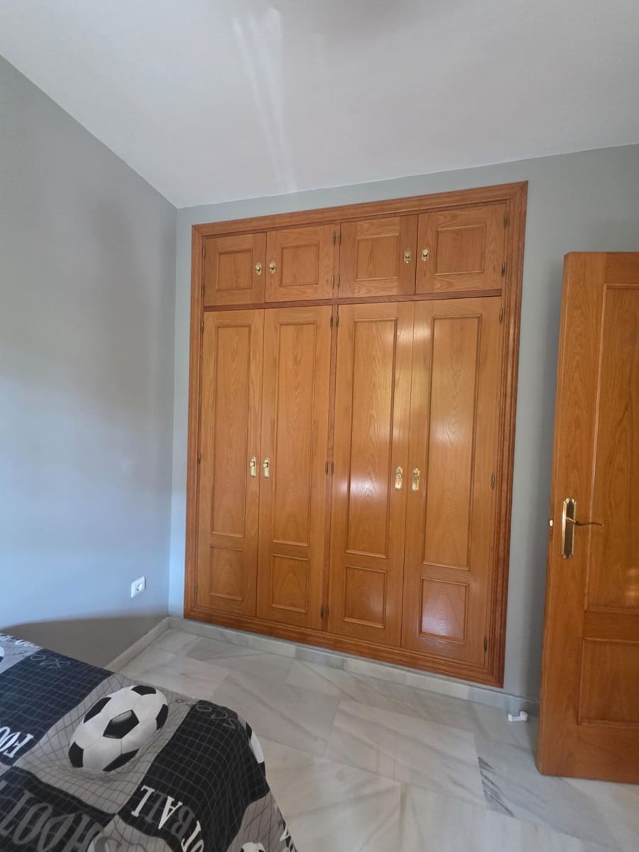 2 Zimmer Wohnung zu vermieten in Caleta de Velez mit Pool Garage - 1.200 € (Ref: 9934170)