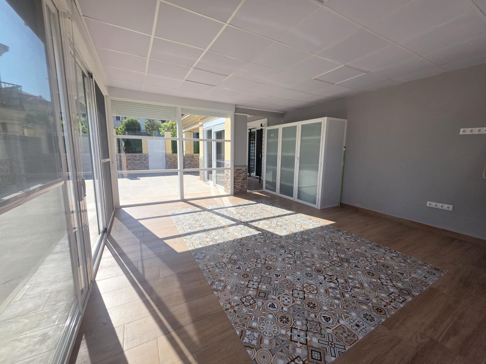 2 Zimmer Wohnung zu vermieten in Caleta de Velez mit Pool Garage - 1.200 € (Ref: 9934170)