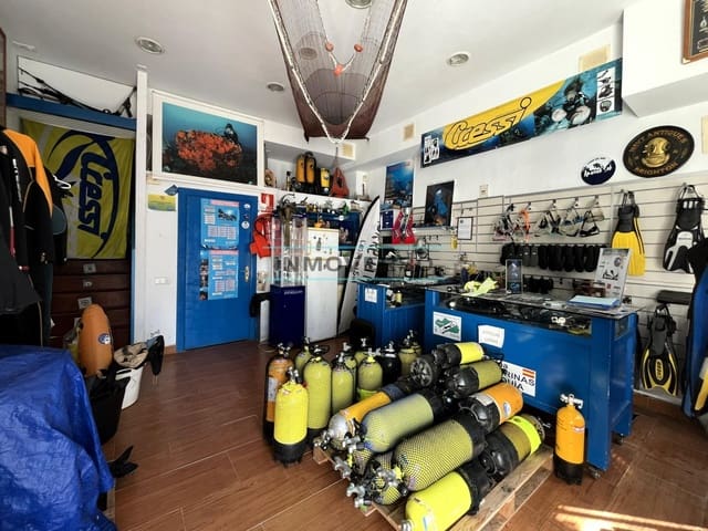 Commercieel te koop in Vélez-Málaga - € 165.000 (Ref: 9952596)
